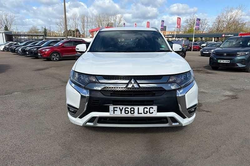 Used Mitsubishi Outlander P-HEV 2018 White Estate