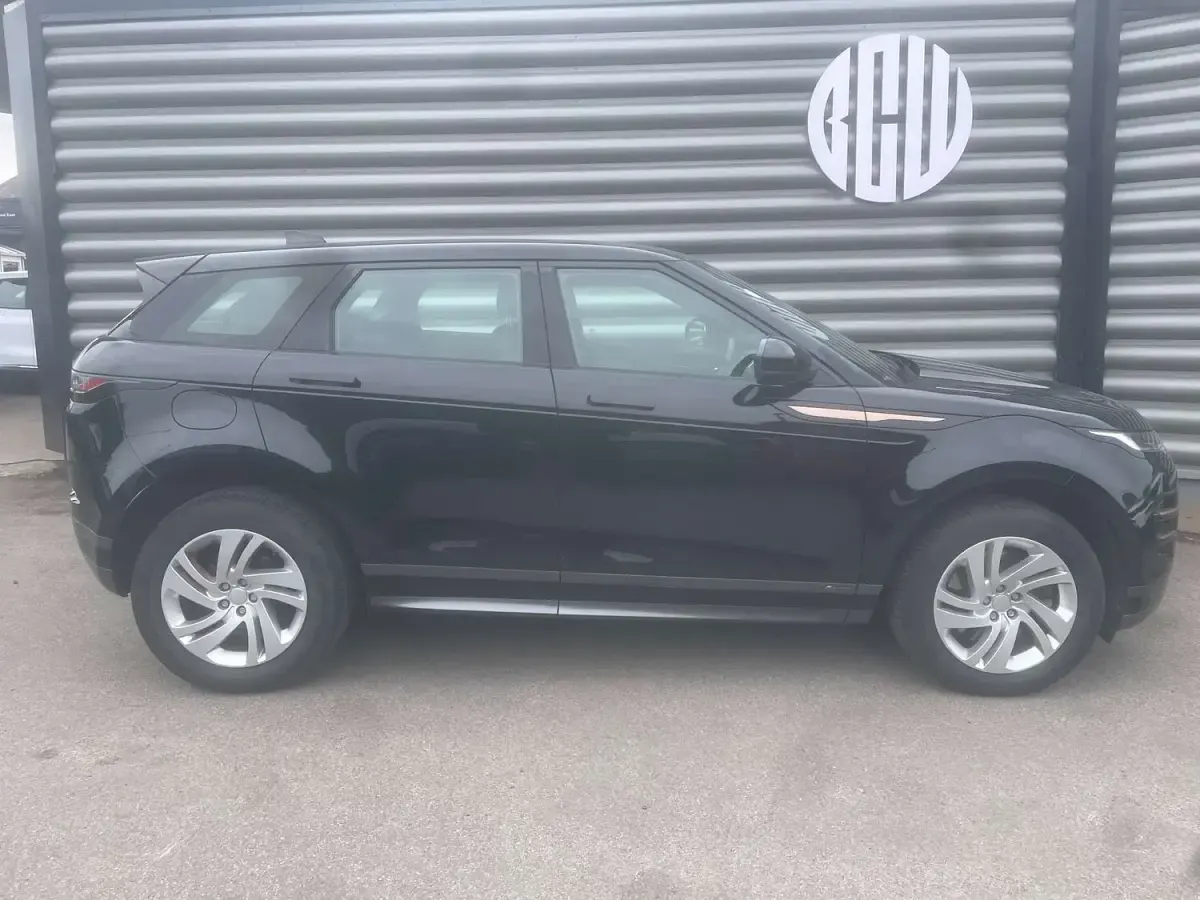 Used Land Rover Range Rover evoque R-Dynamic 180 HP (132 kW) 2019 Black SUV