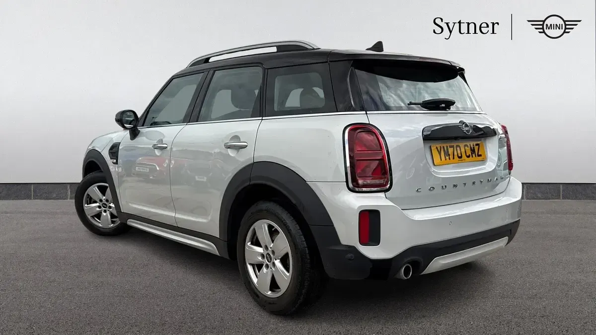 Usado Mini Cooper D Countryman Classic 148 CV (108 kW) 2021 Plateado SUV