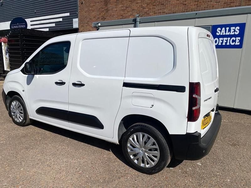 Used Peugeot Partner 2022 White MPV