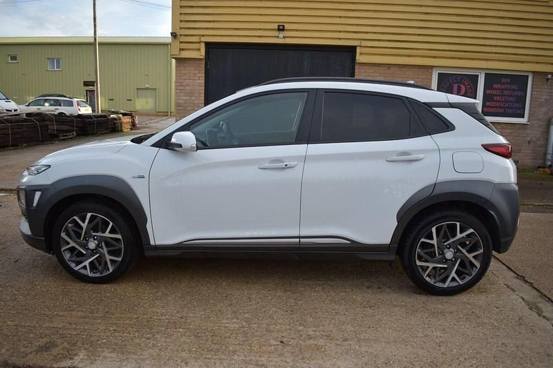 Used Hyundai Kona Premium 141 HP (103 kW) 2020 White SUV