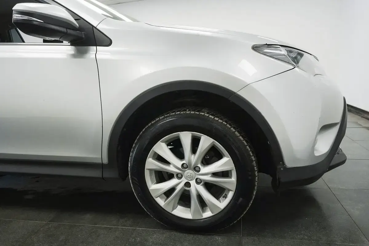 Used Toyota RAV4 150 HP (110 kW) 2013 Silver SUV