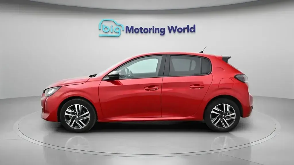 Usado Peugeot 208 Allure+ 130 HP (95 kW) 2023 Vermelho Citadino