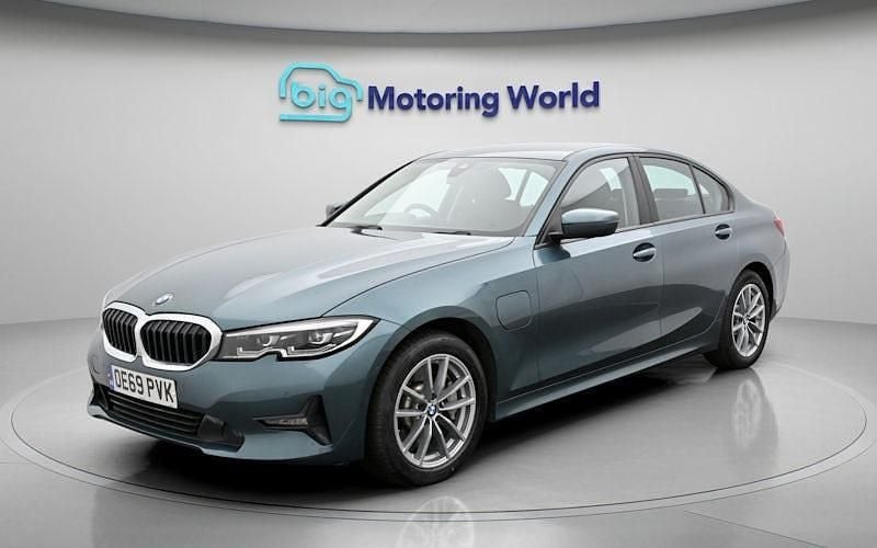 Used BMW 330e 292 HP (214 kW) 2020 Blue Sedan