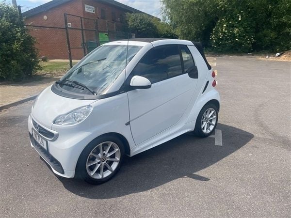 White Used 2012 Smart ForTwo Cabrio Passion Cabriolet | £3,395 - Image 1/1