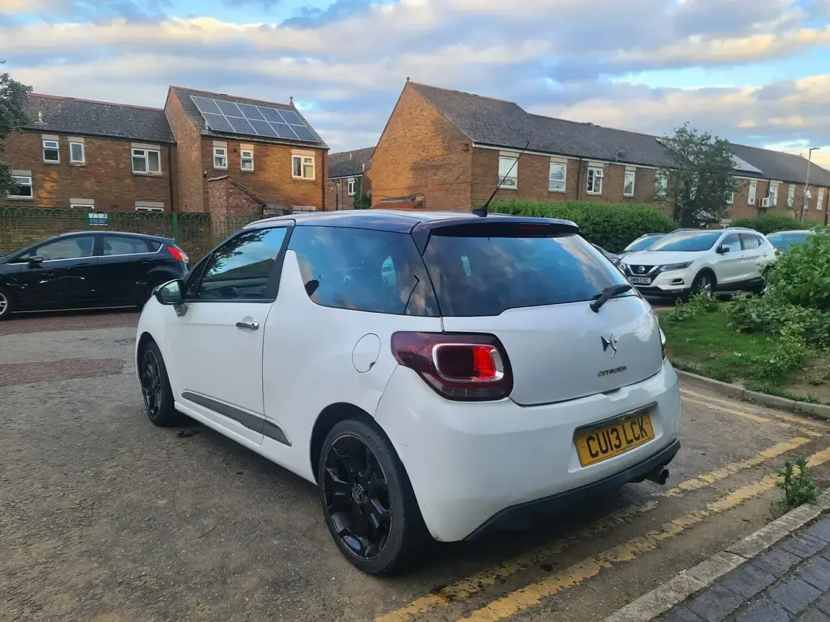Used Citroën DS3 2013 White Hatchback