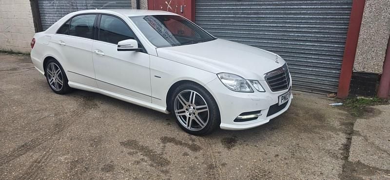 Used Mercedes E220 170 HP (125 kW) 2012 White Sedan