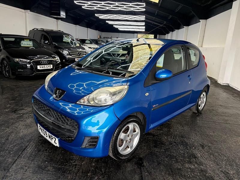 Used Peugeot 107 68 HP (50 kW) 2009 Blue Hatchback
