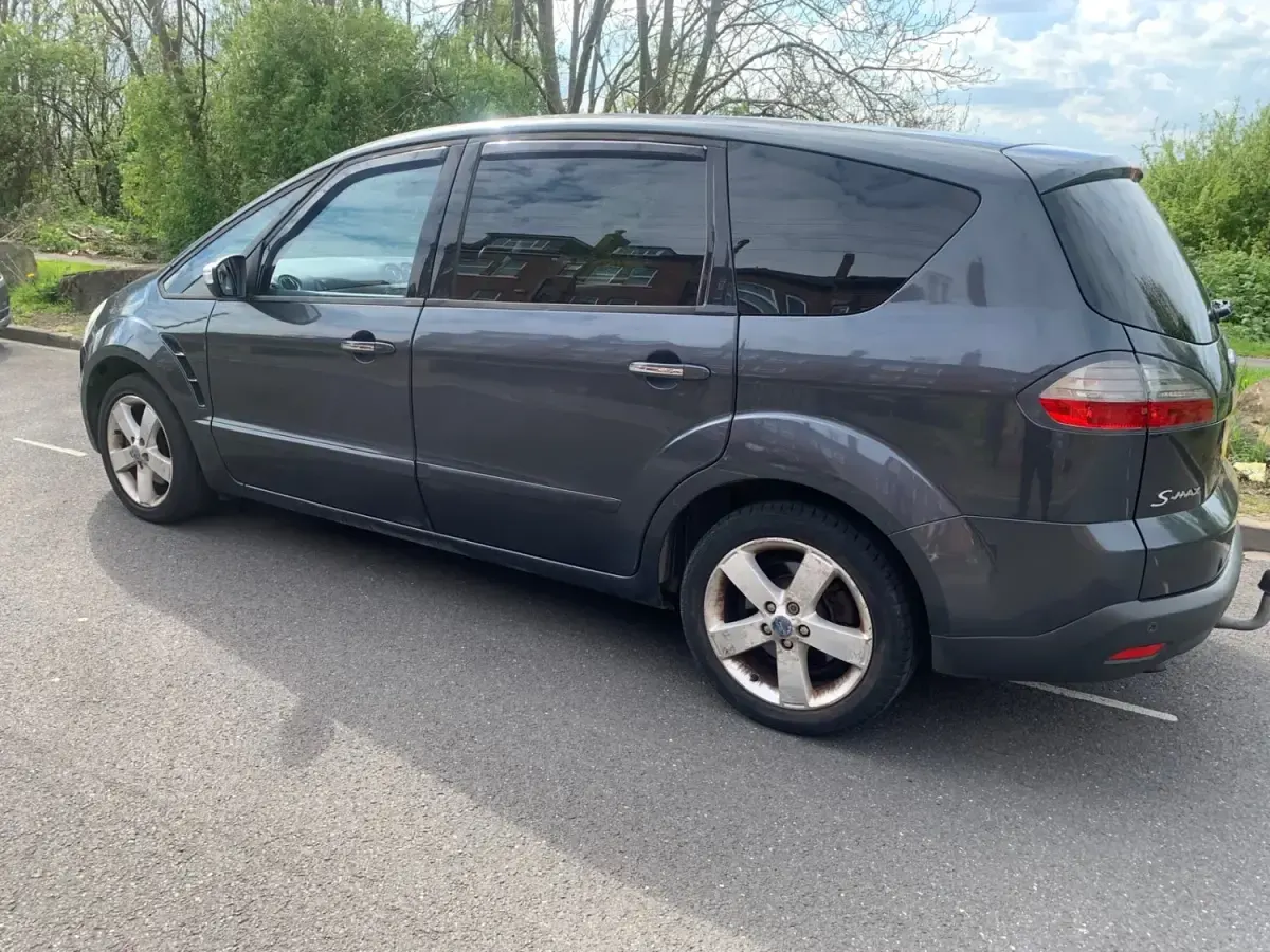 Używany Ford S-MAX Titanium 140 KM (102 kW) 2008 Szary Minivan