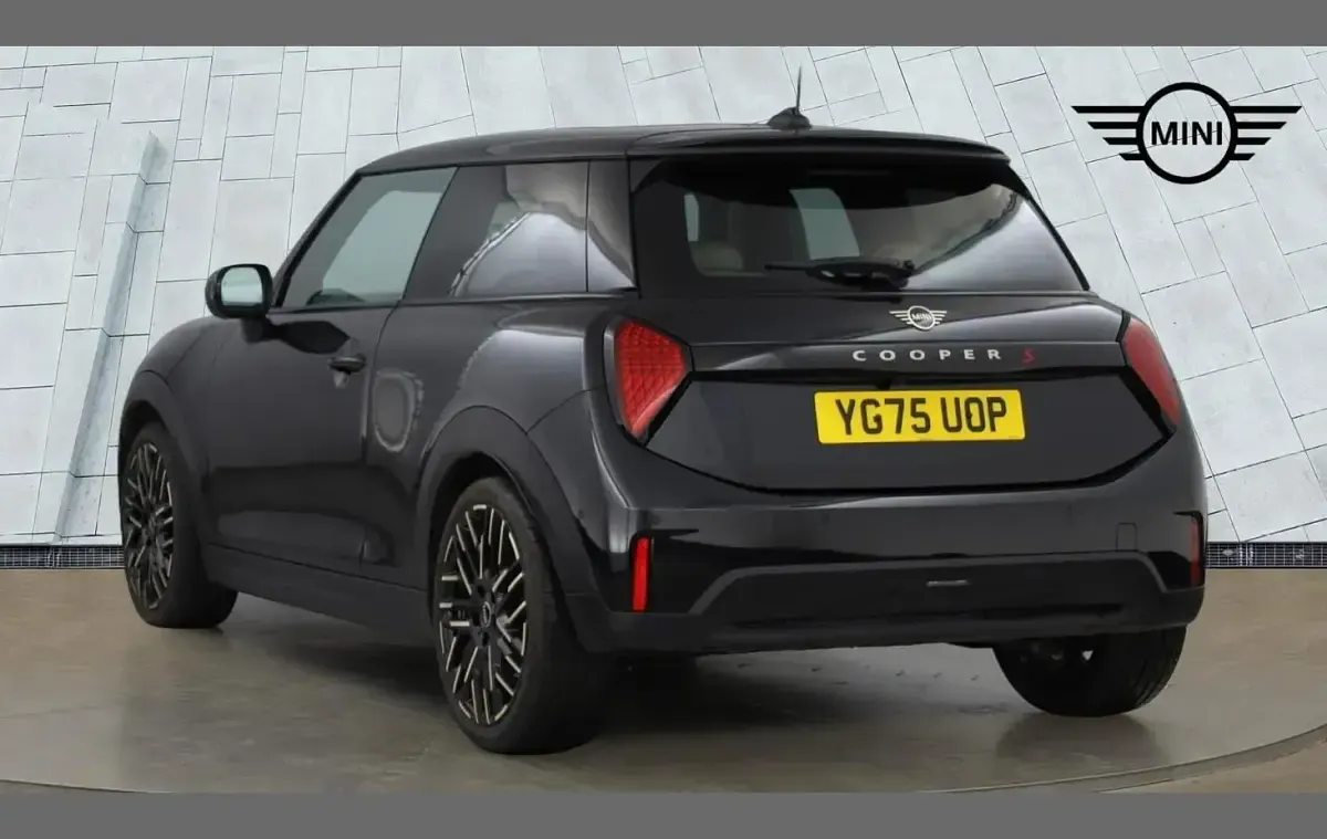 Used Mini Cooper Exclusive 147 kW (200 HP) 2025 Black Hatchback