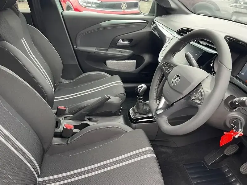 Ny Vauxhall Corsa S 99 HK (72 kW) 2026 Grön Halvkombi