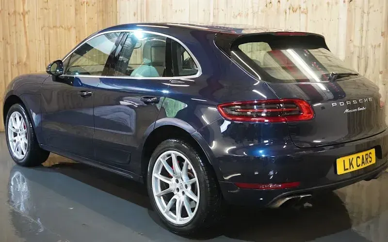 Usado Porsche Macan Turbo 400 HP (294 kW) 2017 SUV
