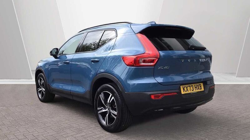 Used Volvo XC40 Plus 197 HP (144 kW) 2024 Blue SUV