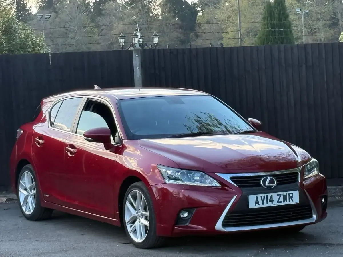 Used Lexus CT200h 2014 Red Hatchback