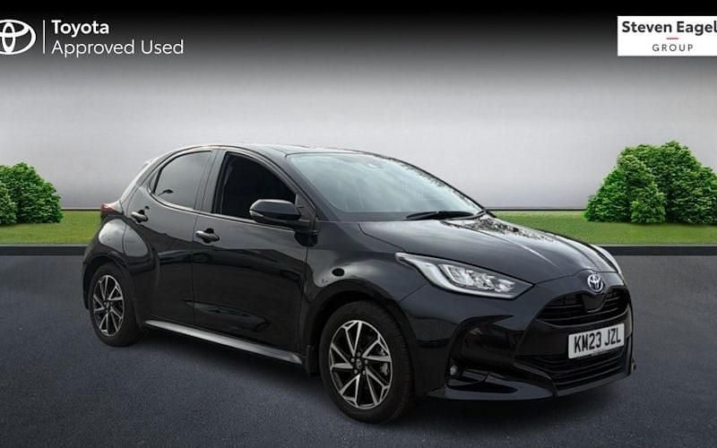 Used Toyota Yaris Hybrid Design 116 HP (85 kW) 2026 Hatchback