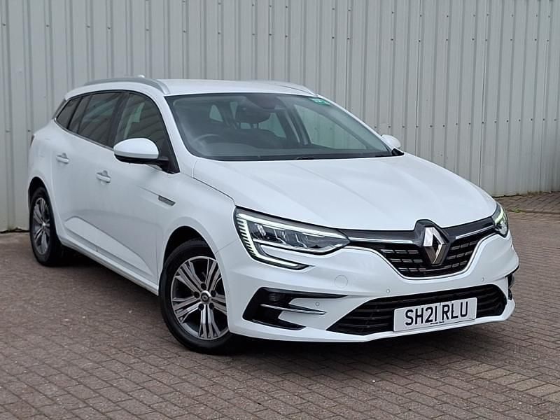 White Used 2021 Renault Mégane GrandTour Iconic Estate | £12,998 (Fair price) - Image 1/4