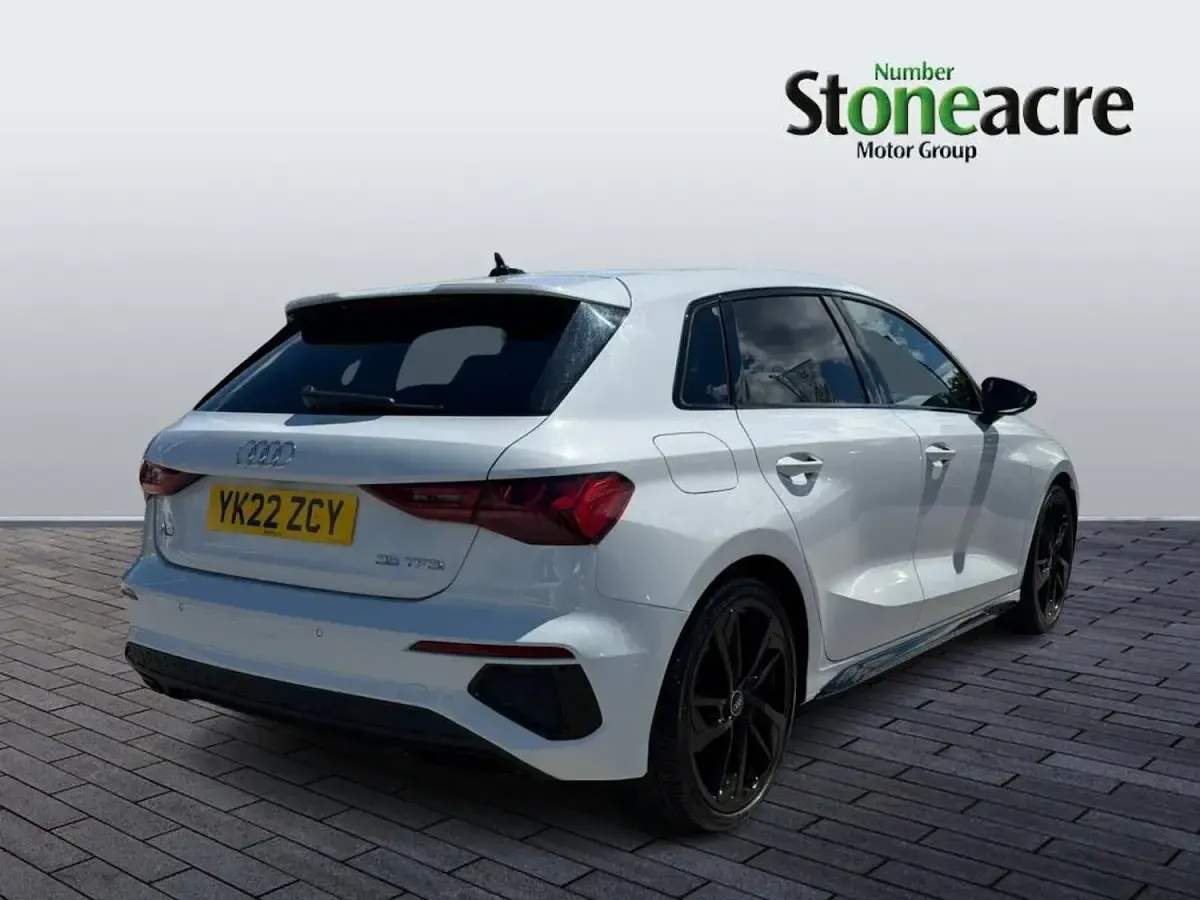 Used Audi A3 Sportback Advanced 150 HP (110 kW) 2022 White Hatchback