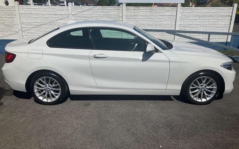Used BMW 218 Comfort Edition 136 HP (100 kW) 2015 White Coupe