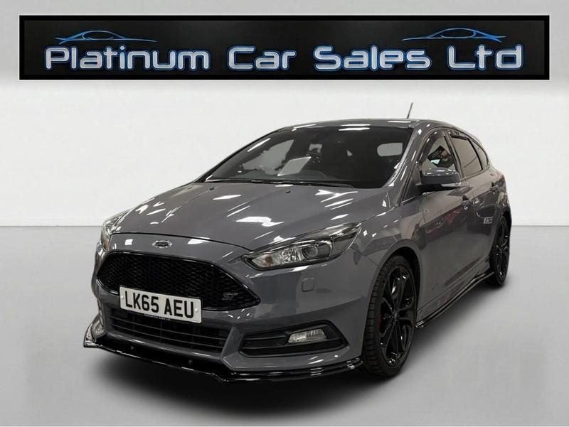 Używany Ford Focus ST 2015 Szary Hatchback