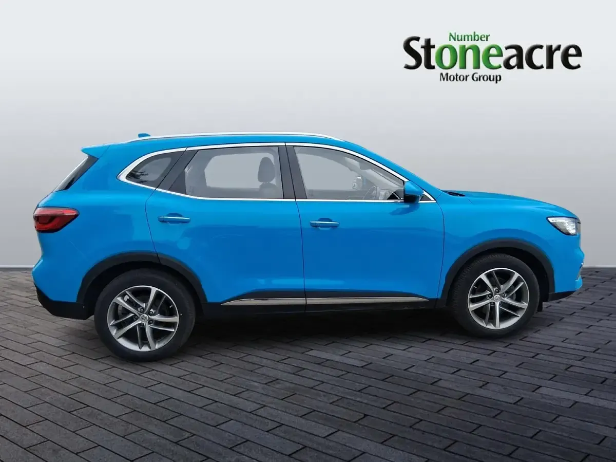 Used MG HS Excite 162 HP (119 kW) 2023 Blue SUV