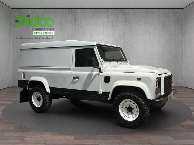 White Used 2016 Land Rover Defender Hatchback | £22,995 (Fair price) - Image 1/4