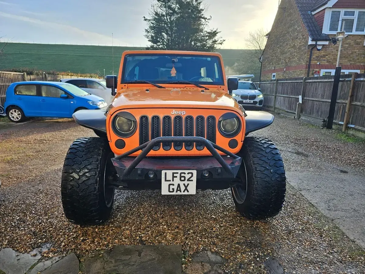 Used Jeep Wrangler Sahara 280 HP (205 kW) 2012 Orange SUV