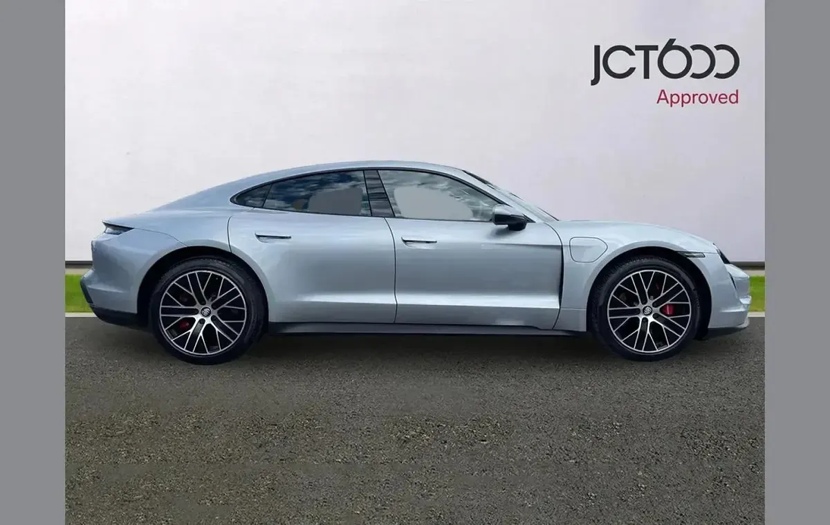 Used Porsche Taycan 419 kW (571 HP) 2021 Silver Sedan