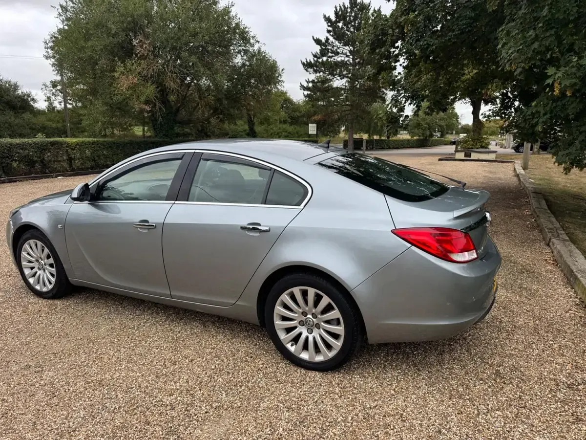 Used Vauxhall Insignia Elite 2011 Silver Hatchback