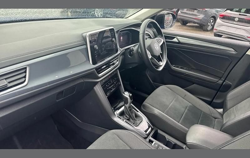 Used VW T-Roc Style 150 HP (110 kW) 2023 Blue SUV