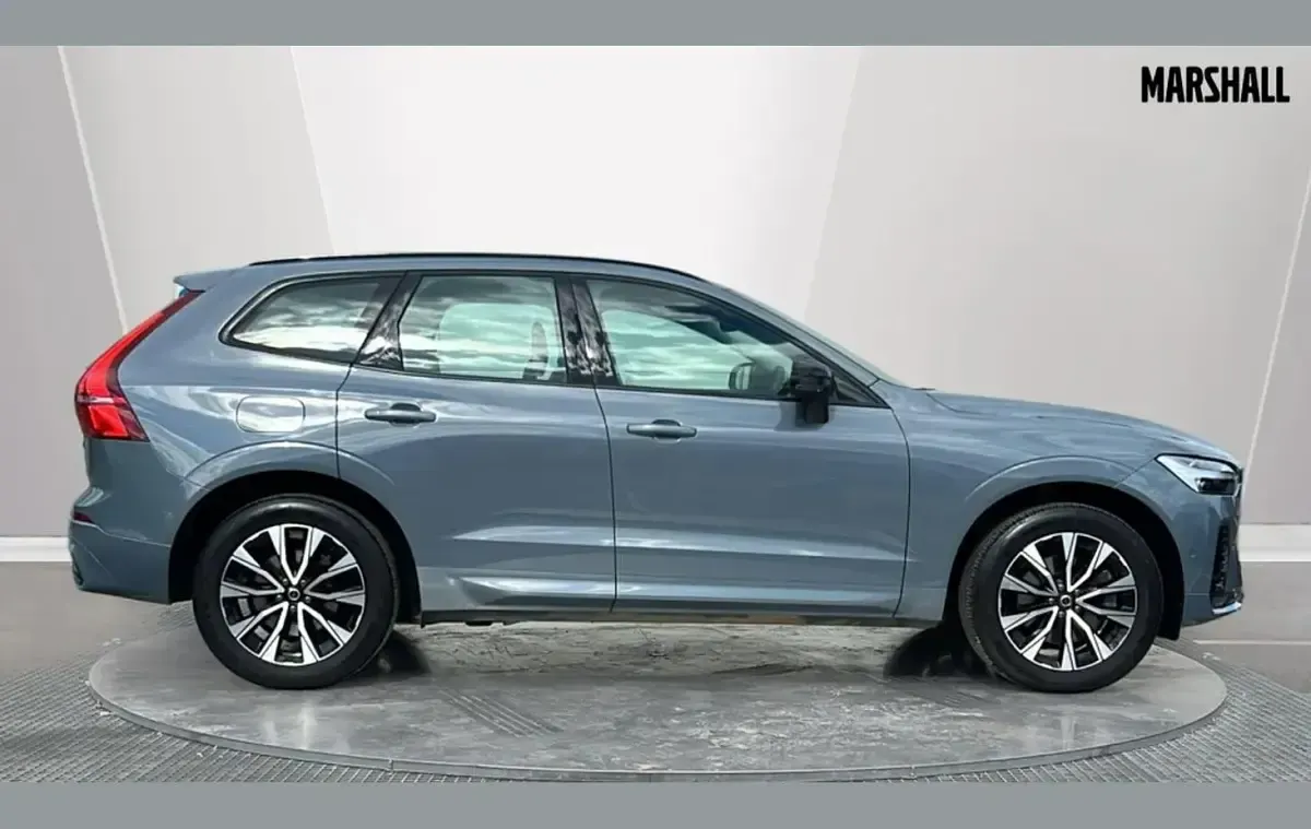 Usado Volvo XC60 Plus 197 HP (144 kW) 2023 Cinzento SUV