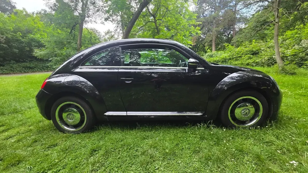 Used VW Beetle Design 140 HP (102 kW) 2014 Black Hatchback