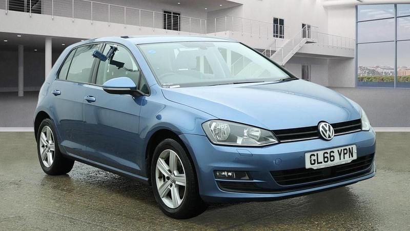 Used VW Golf VII Edition 125 HP (91 kW) 2016 Blue Hatchback