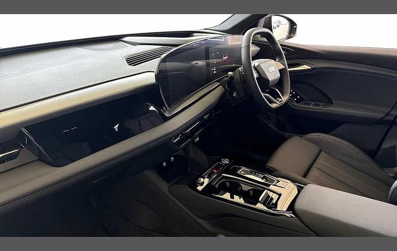 New Audi Q6 e-tron S-Line 280 kW (382 HP) 2026 Grey SUV