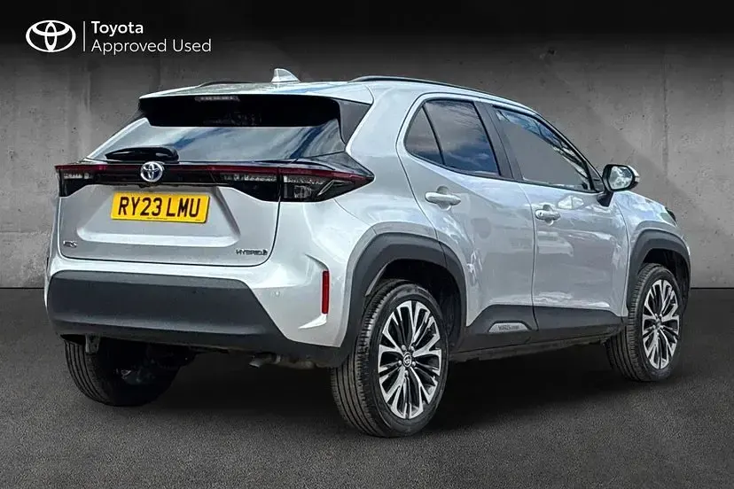 Used Toyota Yaris Cross 114 HP (83 kW) 2023 Silver SUV