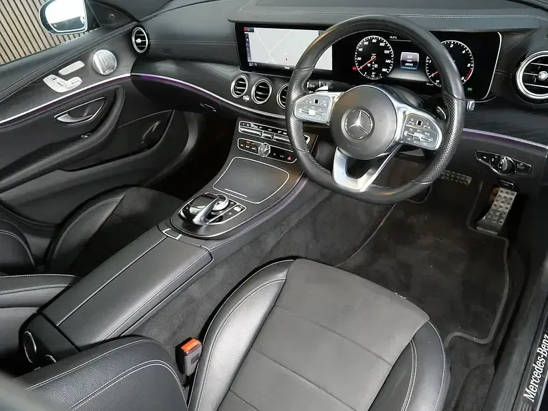 Begagnad Mercedes E350 AMG line 2020 Blå Sedan