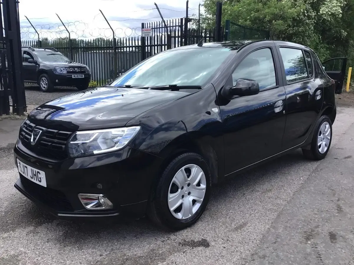 Używany Dacia Sandero Lauréate 2017 Czarny Hatchback