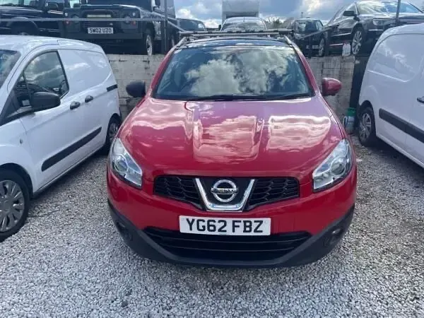 Used Nissan Qashqai N-TEC 110 HP (80 kW) 2012 Red SUV