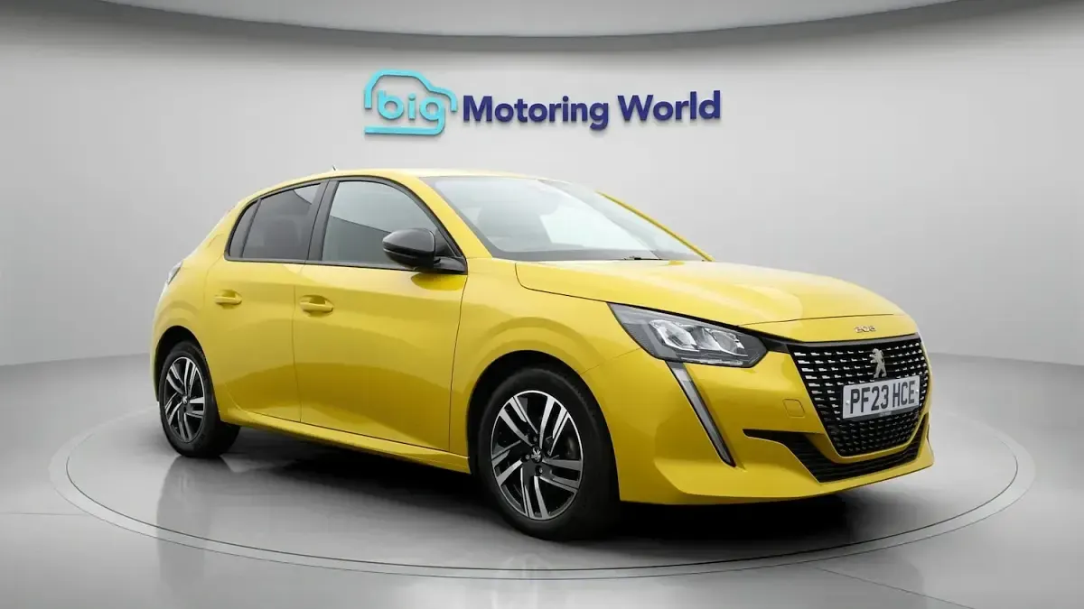 Used Peugeot 208 Active+ 75 HP (55 kW) 2023 Hatchback