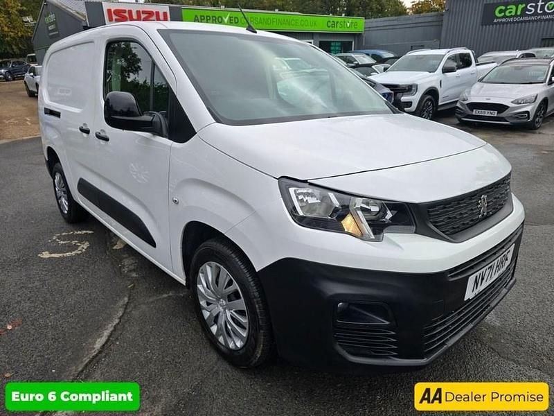 Used Peugeot Partner 2021 White MPV