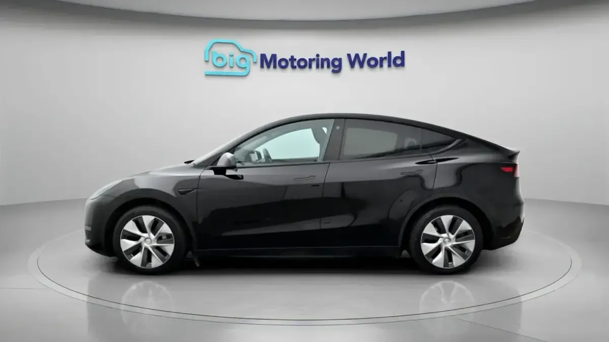Used Tesla Model Y Long Range AWD 378 kW (514 HP) 2022 Black SUV