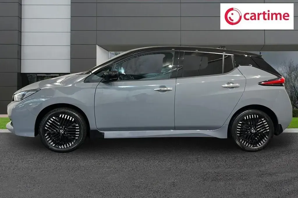 Usado Nissan Leaf N-Connecta 160 kW (218 HP) 2022 Cinzento Citadino