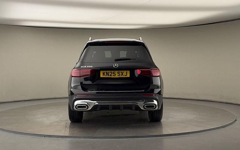 Used Mercedes GLB200 Executive 163 HP (119 kW) 2025 SUV