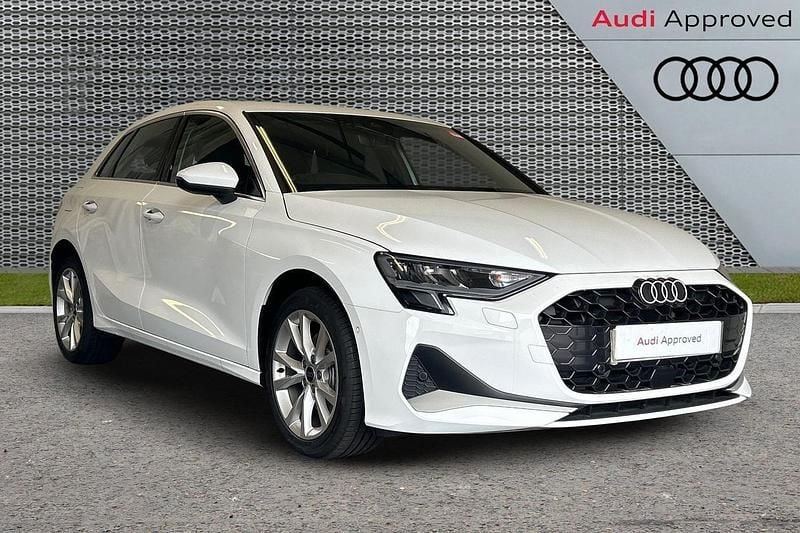 White Used 2025 Audi A3 e-tron Sport Hatchback | £29,800 (A bit pricey) - Image 1/3