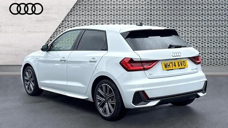 Begagnad Audi A1 S-Line 150 HK (110 kW) 2025 Vit SUV
