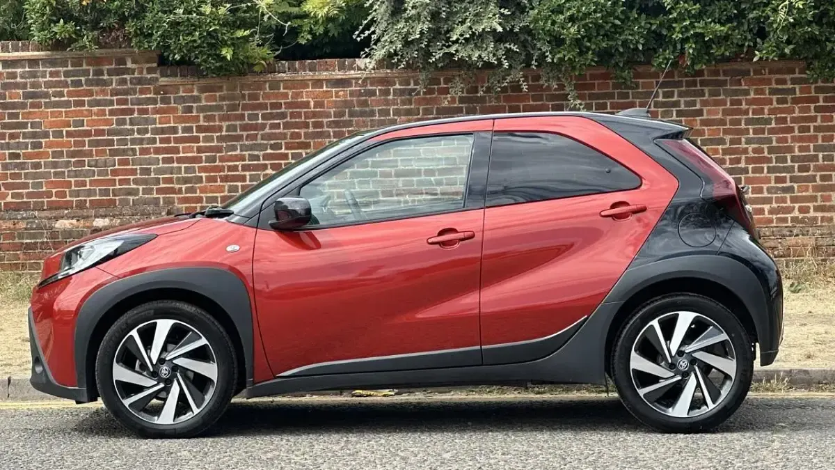 Used Toyota Aygo 71 HP (52 kW) 2023 Red