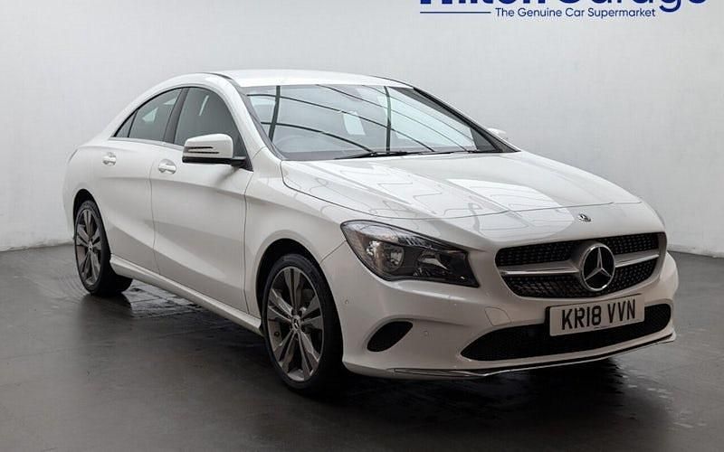 Used Mercedes CLA180 122 HP (89 kW) 2017 White Sedan