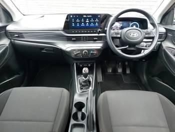 Used Hyundai i20 Advanced 100 HP (73 kW) 2025 Grey Hatchback