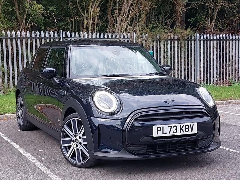 Black Used 2023 Mini Cooper Exclusive Hatchback | £21,698 (Fair price) - Image 1/4