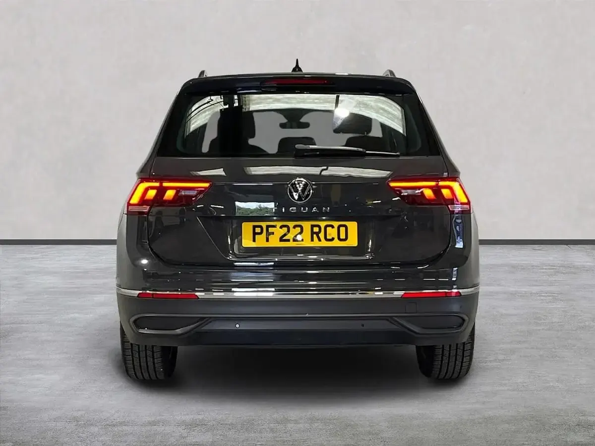 Used VW Tiguan Life 130 HP (95 kW) 2022 Grey SUV