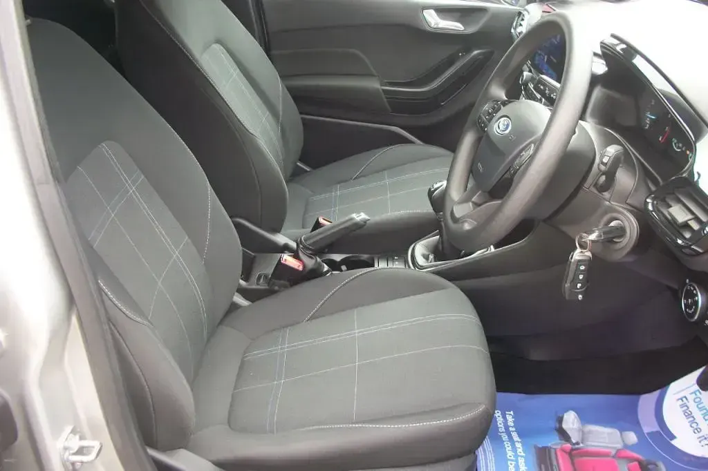 Used Ford Fiesta Trend 85 HP (62 kW) 2019 Silver Hatchback